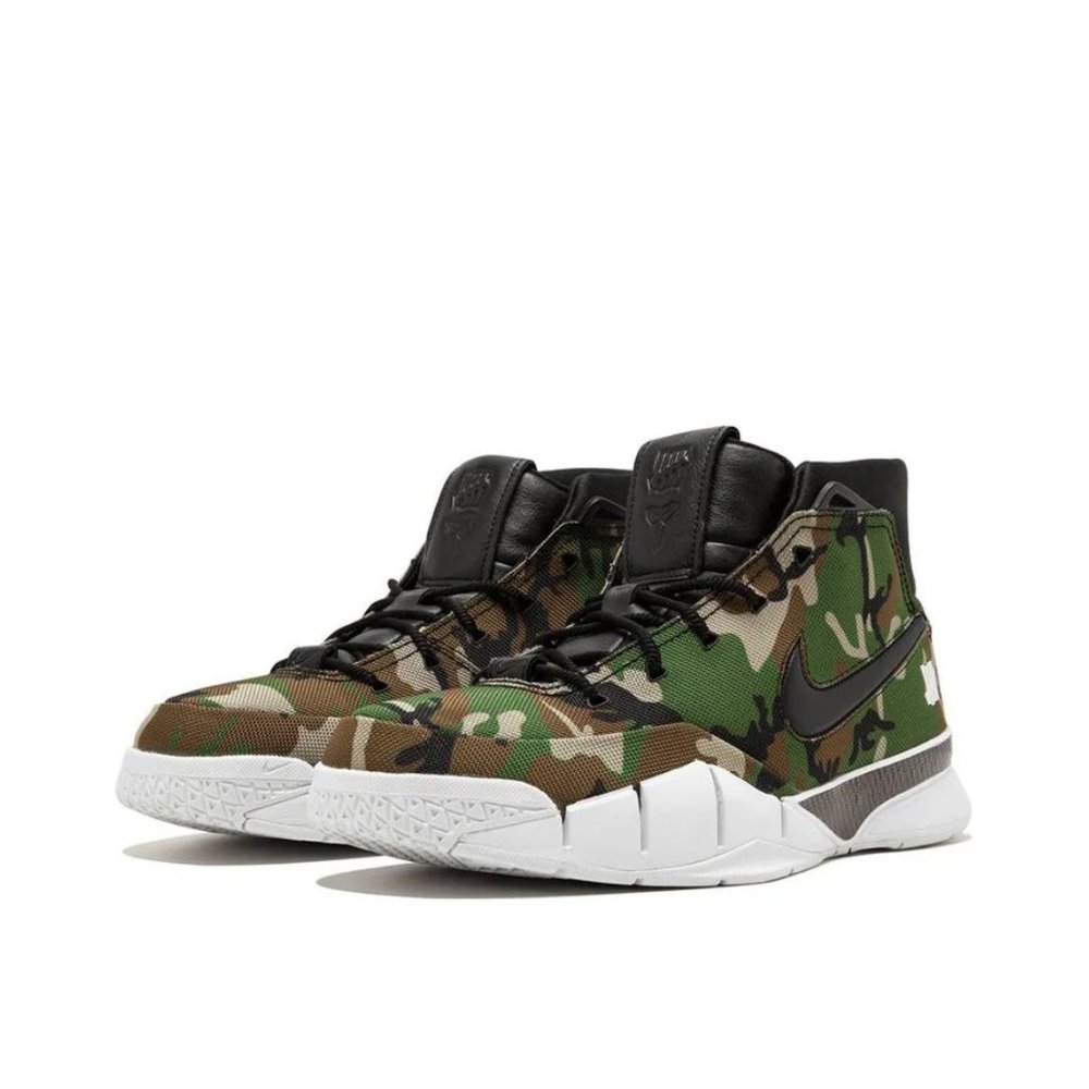 NIKE x UNDEFEATED KOBE 1 PROTRO SNEAKERS